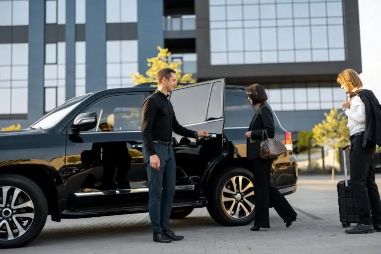 The Benefits of Private Hire vs. Local Taxi Services in Sandhurst