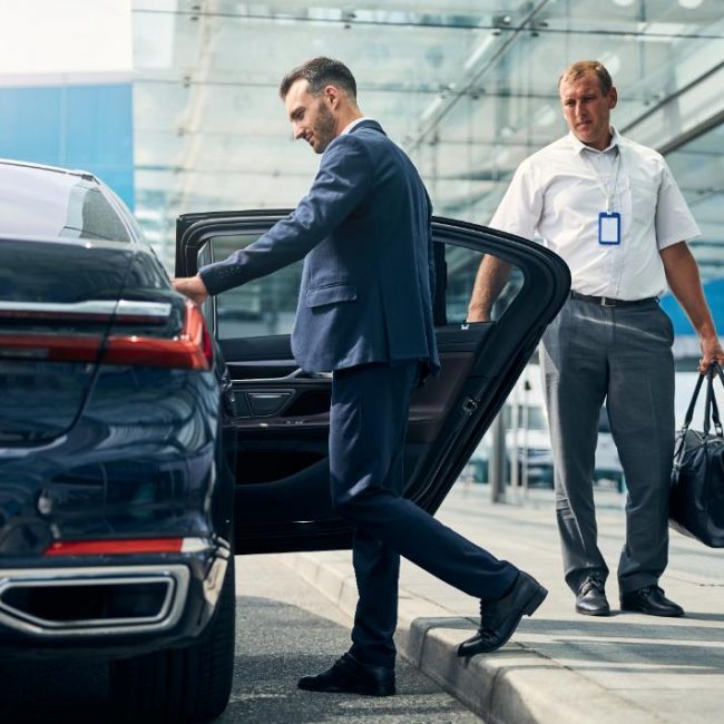 Why Our Taxi Service is the Best Choice for Frimley Airport Transfers