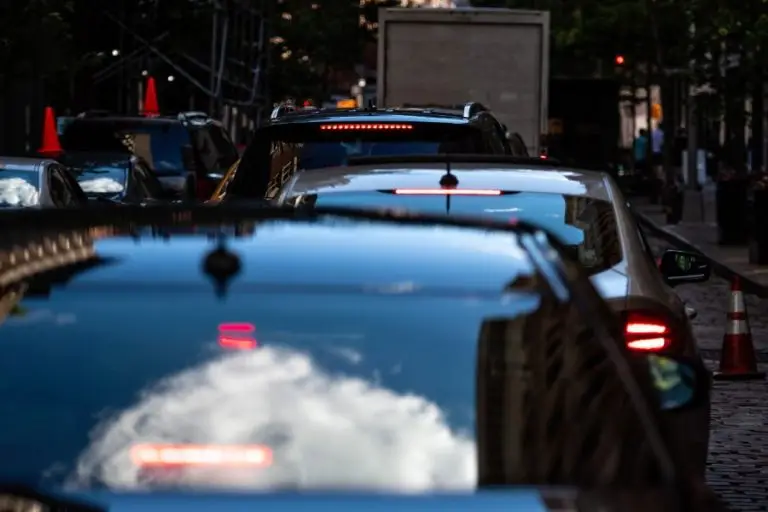 The Benefits of Using 24-Hour Taxi Services in Farnborough