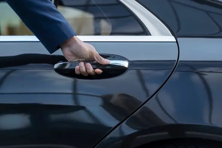 Reasons to Choose Bagshot Taxis for Stress Free Travel