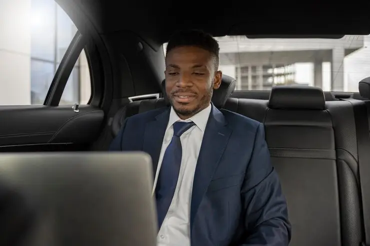 Discover the Best of Bagshot with Reliable Taxi Services